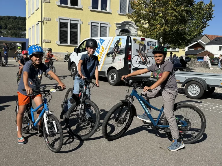 Veloflick- und Putztag in Full-Reuenthal