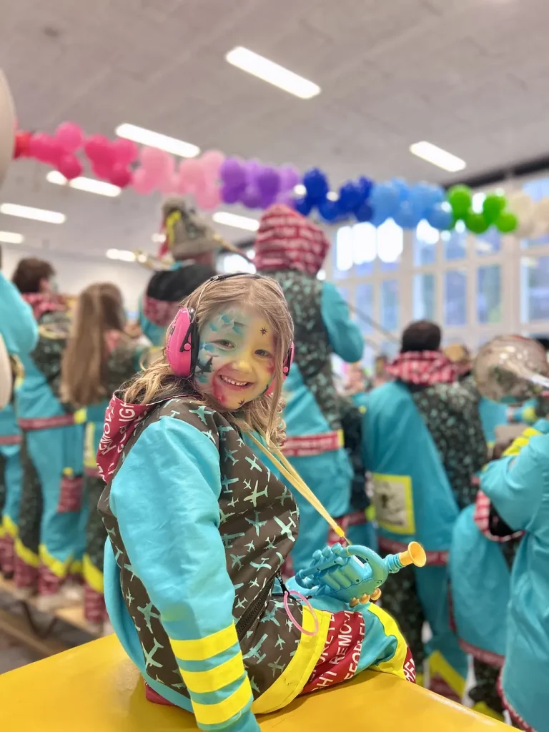 Kinderfasnacht trotz Regen ein voller Erfolg